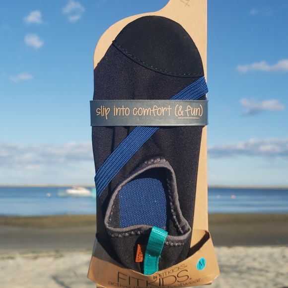 Fit Kids Swim Shoes - Picture 3 of 10